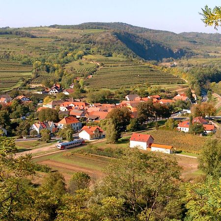 Hotel Zur Schonenburg Schönberg am Kamp Exteriör bild