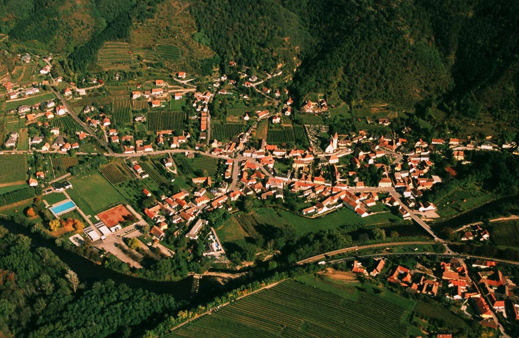 Hotel Zur Schonenburg Schönberg am Kamp Exteriör bild