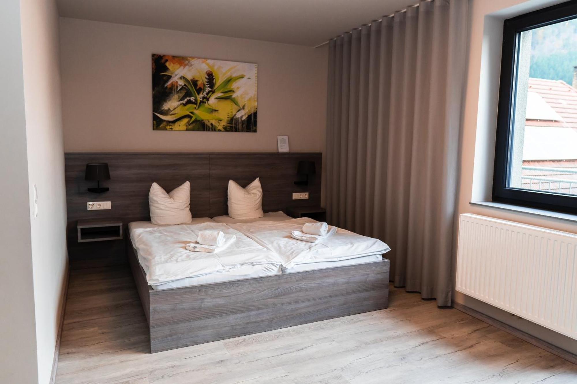 Hotel Zur Schonenburg Schönberg am Kamp Exteriör bild